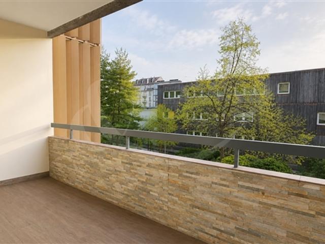 Eine wunderschöne vierzimmerige Doppelhaus Wohnung – hell, ruhig und ideal gelegen in Saint Jean