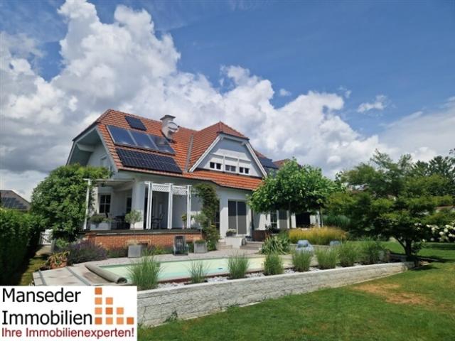 EINE WAHRE PERLE AM IMMOBILIENMARKT! Ca. 160 m² Wohnfläche, voll unterkellert, traumhafter Garten mit großem Pool!