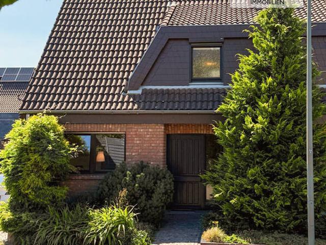 Einfamilien Doppelhaushälfte mit Garage und Garten in guter Wohnlage von Stolberg Münsterbusch