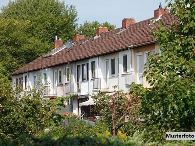Einfamilien Reihenmittelhaus, Garten und Garage