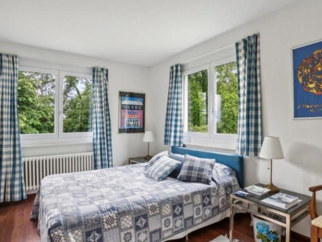 Einfamilienhaus 10.5 Zimmer