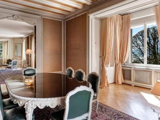 Einfamilienhaus 11.5 Zimmer