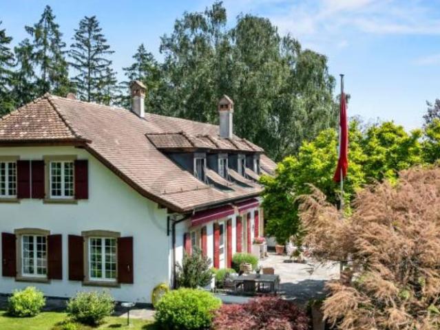 Einfamilienhaus 12.5 Zimmer