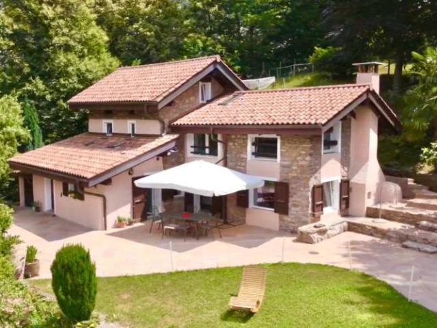 Einfamilienhaus 7.5 Zimmer