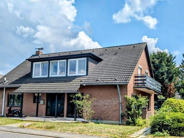 Freistehendes massiv gebautes Einfamilienhaus in Merl