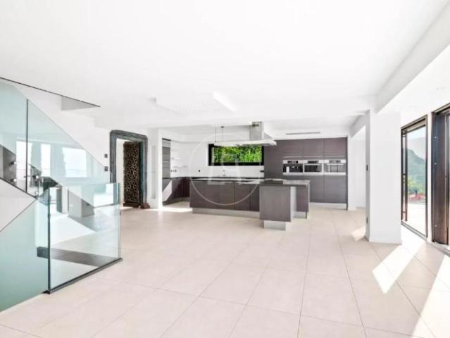 Einfamilienhaus 6.5 Zimmer