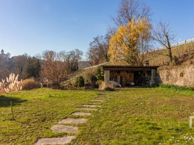 Einfamilienhaus 8.5 Zimmer