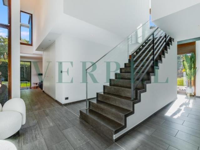 Einfamilienhaus 8.5 Zimmer