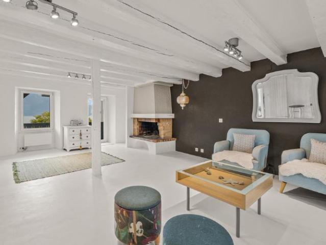 Einfamilienhaus 8.5 Zimmer