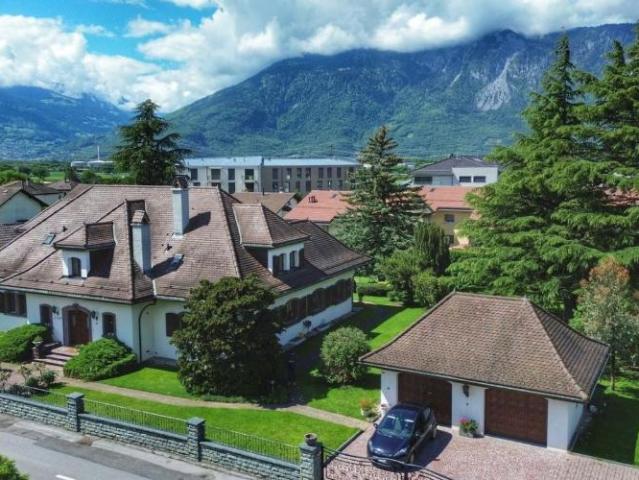 Einfamilienhaus 9 Zimmer