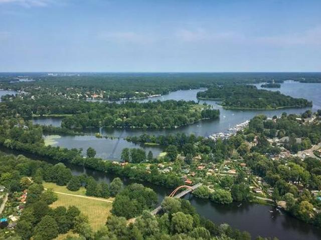 Einfamilienhaus auf attraktivem Grundstück in BerlinTegel in unmittelbarer Nähe zum Wasser