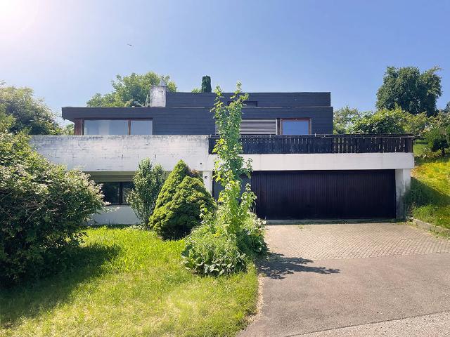 Einfamilienhaus auf attraktivem Grundstück in malerischer Aussichtslage