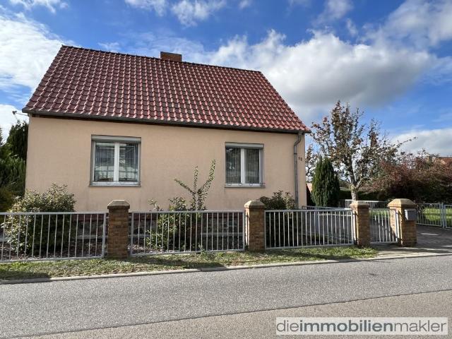 Einfamilienhaus auf dem Land zum Einziehen und Wohlfühlen