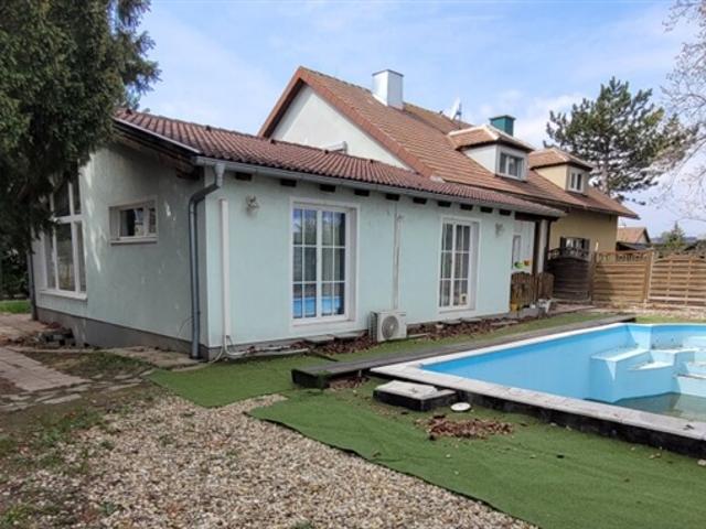 Einfamilienhaus auf Eigengrund mit Pool in Strebersdorf