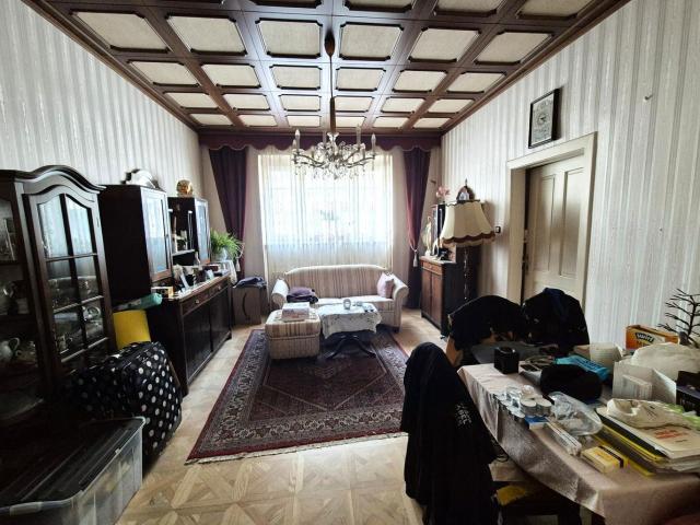 EINFAMILIENHAUS AUF GROSSEM GRUNDSTÜCK