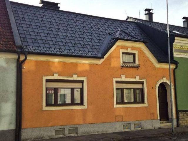 EINFAMILIENHAUS AUF GROSSEM GRUNDSTÜCK