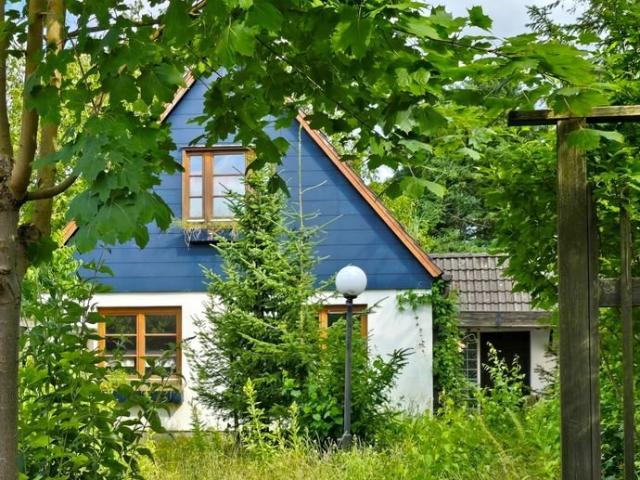 Einfamilienhaus auf großem Grundstück sehr ruhig gelegen. + 1000 m²