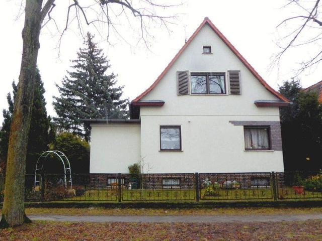 Einfamilienhaus auf 1.408,00 m² teilbarem Grundstück 15831 Mahlow, Maxim Gorki Straße