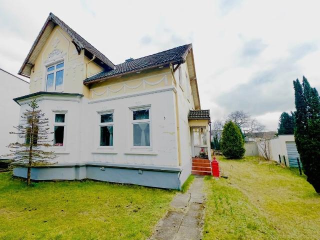 Einfamilienhaus / Baugrundstück zu verkaufen