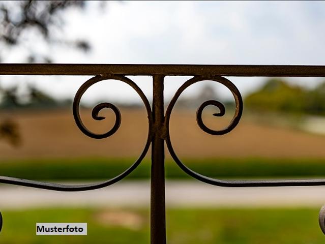 Einfamilienhaus, Garage, Stall + provisionsfrei