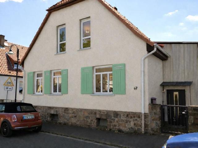 Einfamilienhaus freistehend mit Garage+Werkstatt naturnah Garten