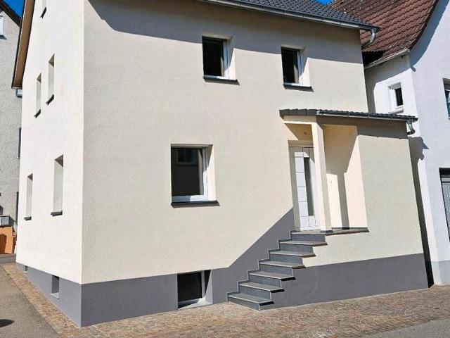 Einfamilienhaus kernsaniert Mitten in Mengen