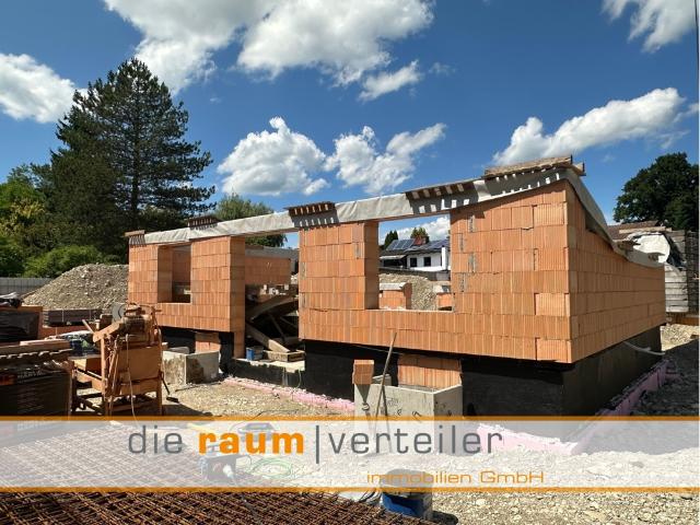 Einfamilienhaus im Rohbau mit Dach zum Ausbau in Bruckmühl zu verkaufen, jetzt informieren