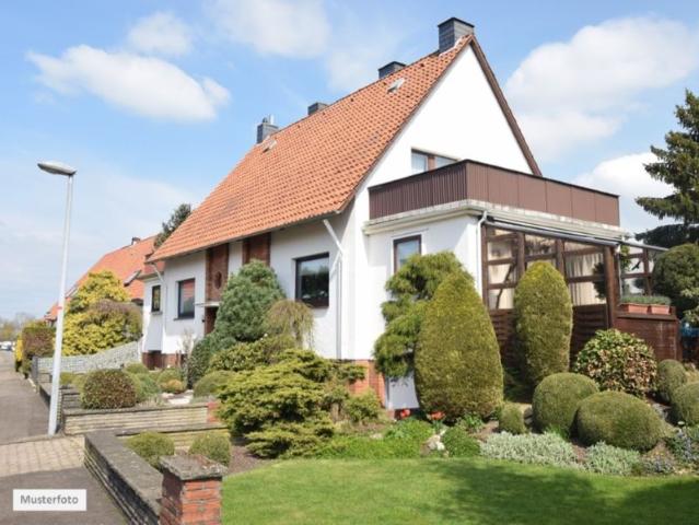 Einfamilienhaus in 22395 Hamburg Jetzt entdecken! + Provisionsfrei