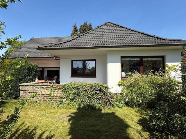 Einfamilienhaus in bevorzugter Lage nahe dem Speckenbütteler Park