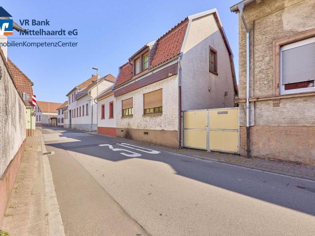 Einfamilienhaus in Kleinkarlbach mit Potenzial!