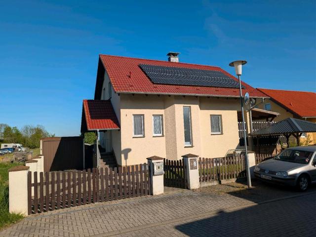 Einfamilienhaus in Oppin mit Partyraum PV Anl. Wärmepumpe Sauna