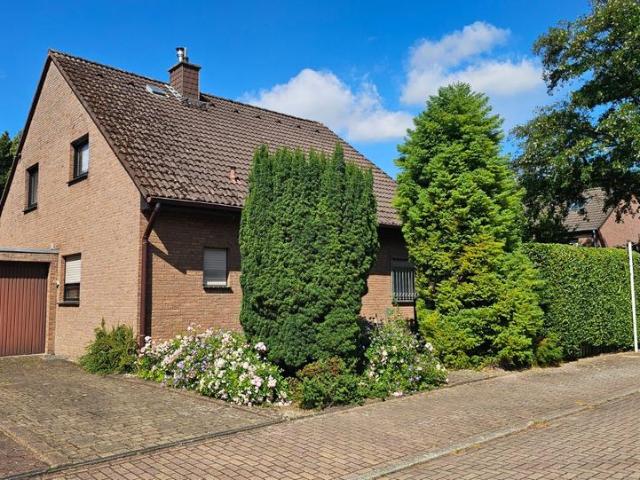 Einfamilienhaus in Mülheim Saarn einzigartig, ruhig, zentral