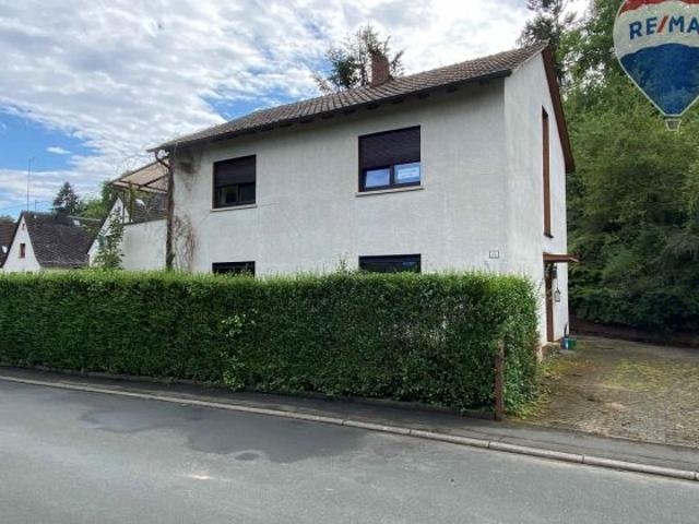 Einfamilienhaus in Selters mit großem Grundstück