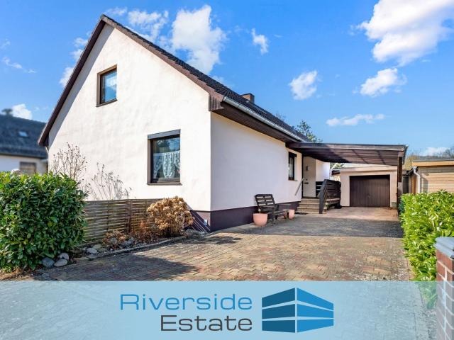 Einfamilienhaus in ruhiger Lage mit Potenzial Erbpachtgrundstück mit Möglichkeit zum Kauf!