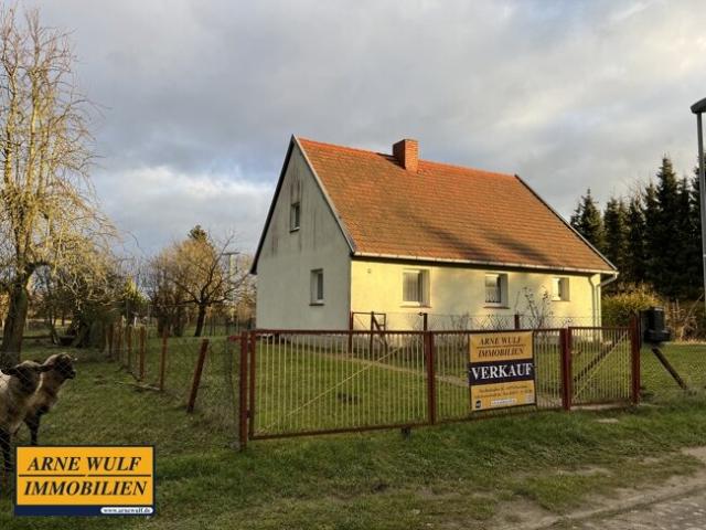 EINFAMILIENHAUS INMITTEN DER NATUR !