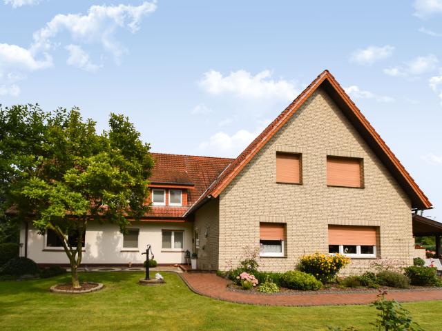 Einfamilienhaus mit Mehrfamilienhaus im Paket nur 7 Km bis zum Dümmer See!