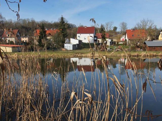 Einfamilienhaus mit Nebengelass auf schönem Grundstück am Finowkanal in Niederfinow