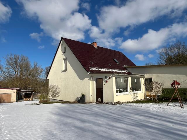 Einfamilienhaus mit Nebengelass und vielen Gestaltungsmöglichkeiten