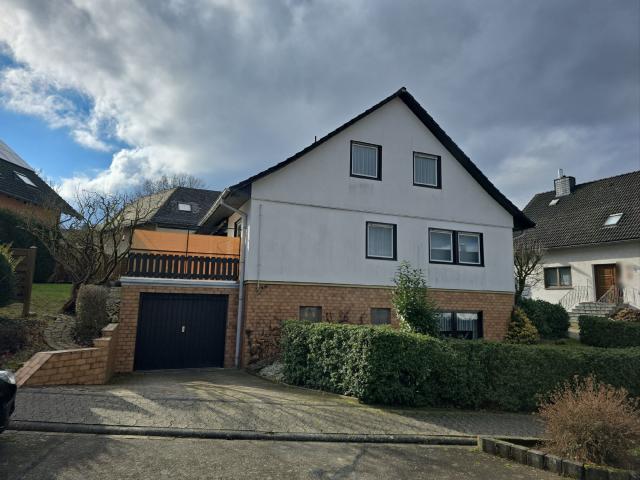 Einfamilienhaus mit Ausbaupotential und Loreleyblick