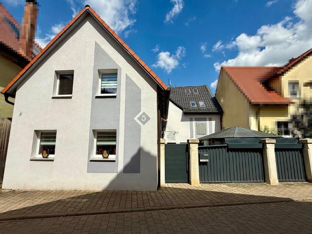 Einfamilienhaus mit Anbau voll möbliert sofort bezugsfertig