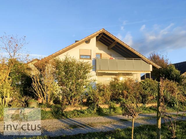 Einfamilienhaus mit beeindruckender Aussicht in ländlicher Idylle mit Doppelgarage