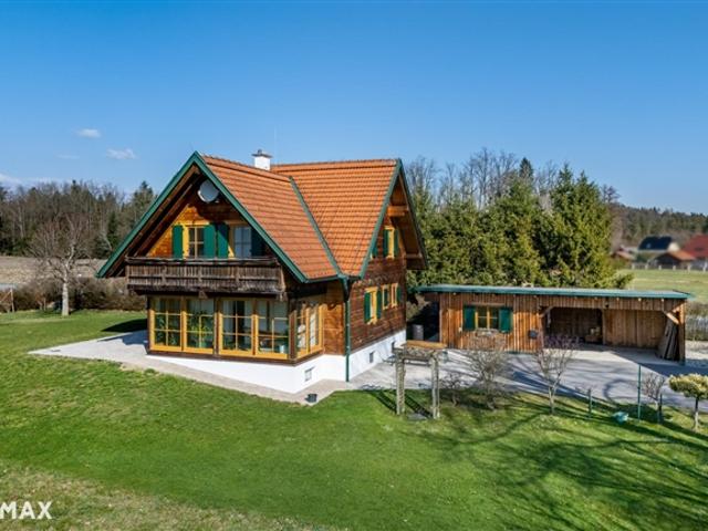 Einfamilienhaus mit Doppelgarage, Werkstätte und ausgebautem Keller