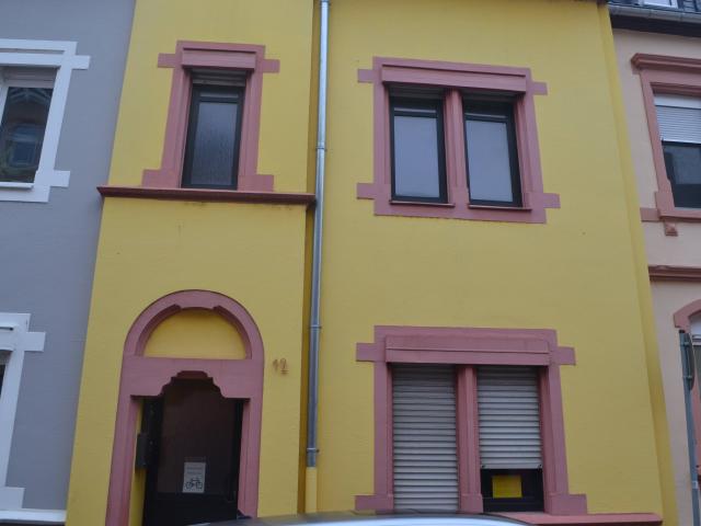 Einfamilienhaus mit drei Apartments in Trier Süd