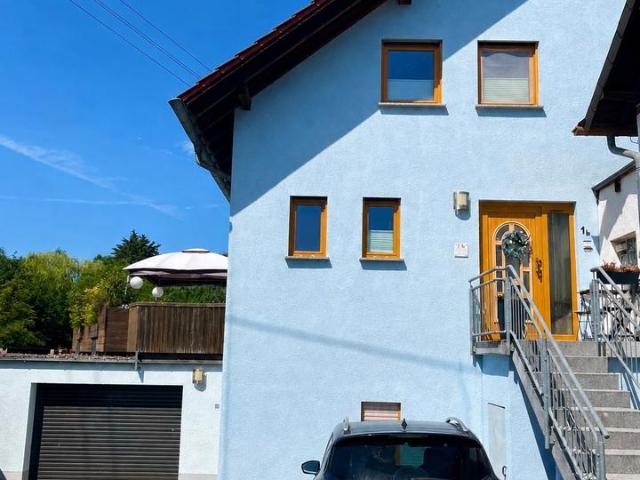Einfamilienhaus mit Einliegerwohnung