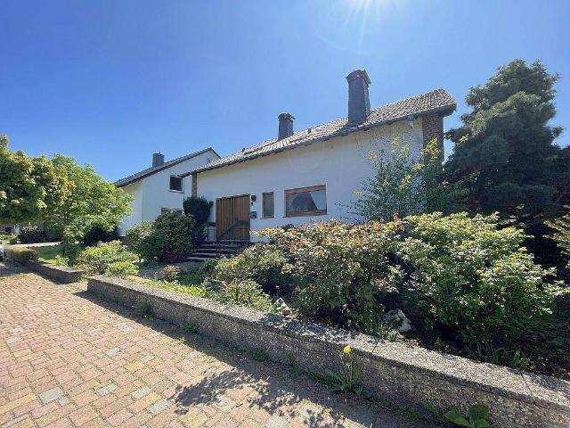 Einfamilienhaus mit Einliegerwohnung