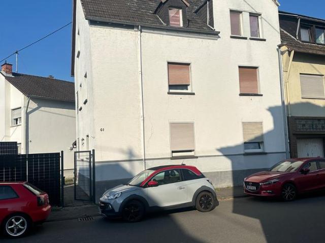 Einfamilienhaus mit Einliegerwohnung