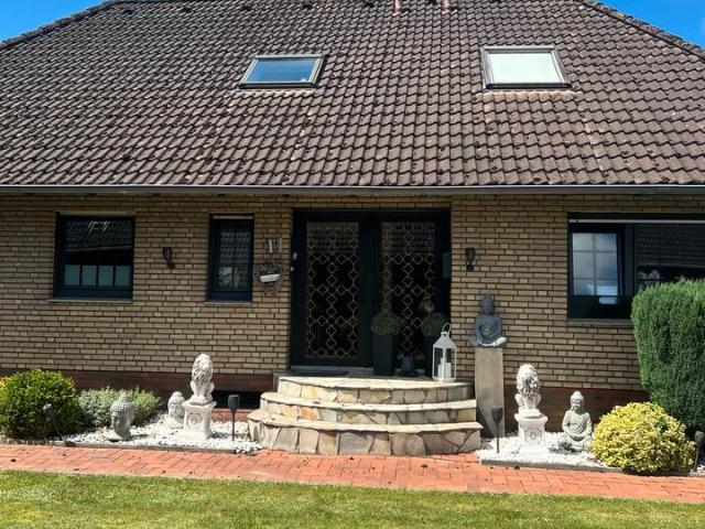 Einfamilienhaus mit Einliegerwohnung in 27612 Loxstedt Donnern