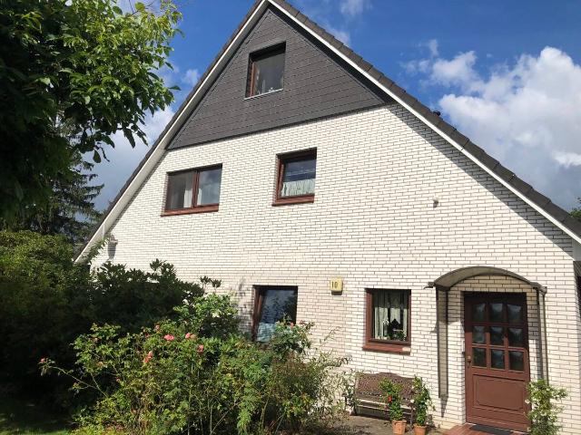 Einfamilienhaus mit Einliegerwohnung in Henstedt Rhen am Naturschutzgebiet! Courtagefrei!