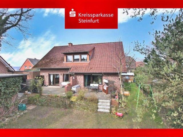Einfamilienhaus mit Einliegerwohnung in sonniger Siedlungslage!