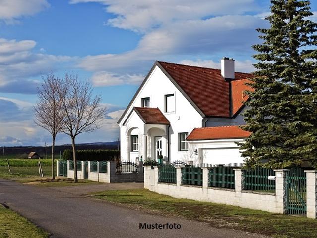 Einfamilienhaus mit Einliegerwohnung in ruhiger Wohnlage + ohne Provision!